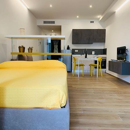 Domus13-With Private Parking Apartment Bari Exterior photo