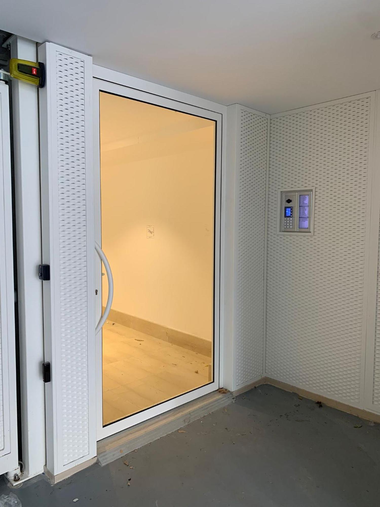 Domus13-With Private Parking Apartment Bari Exterior photo