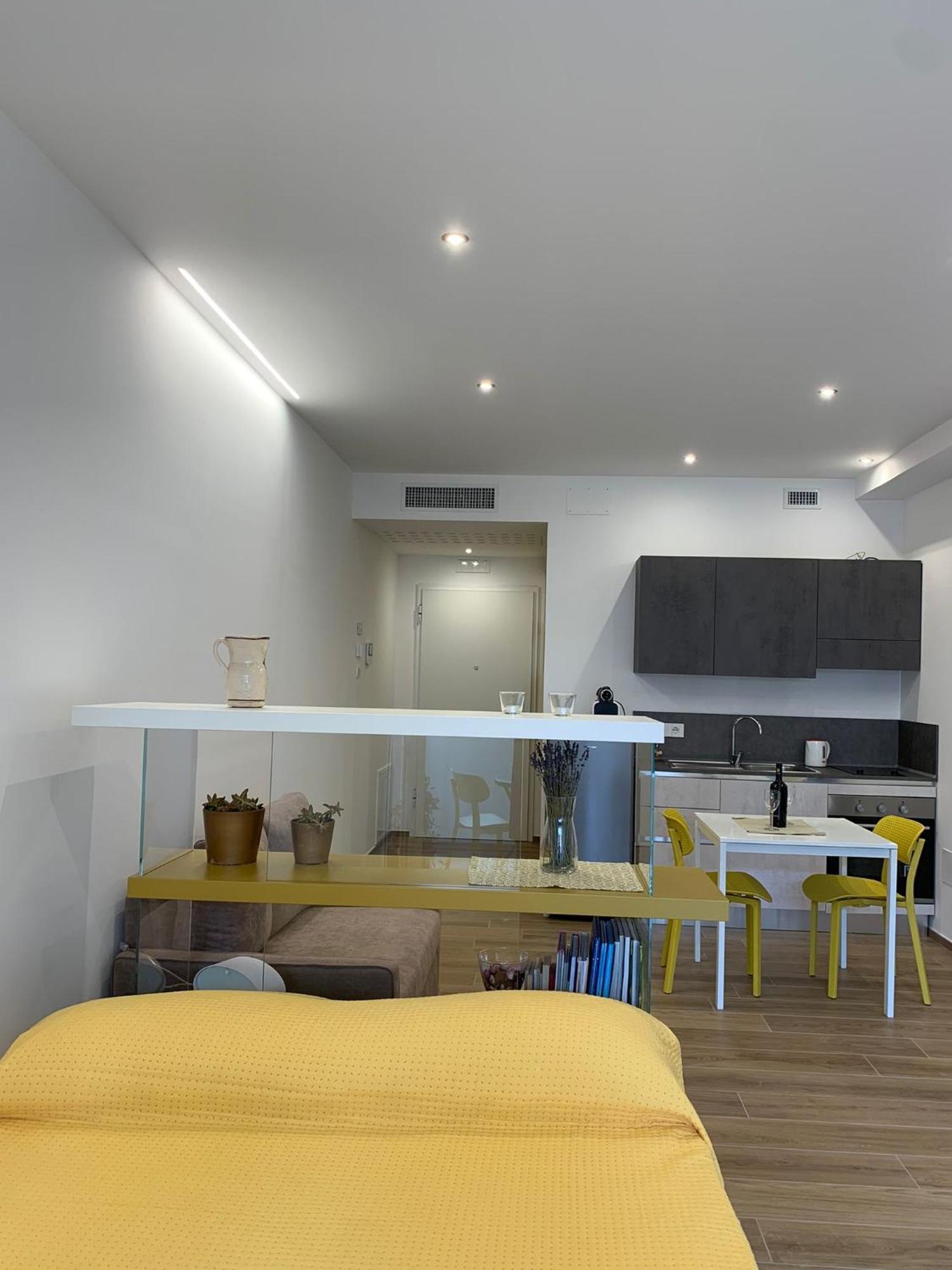 Domus13-With Private Parking Apartment Bari Exterior photo