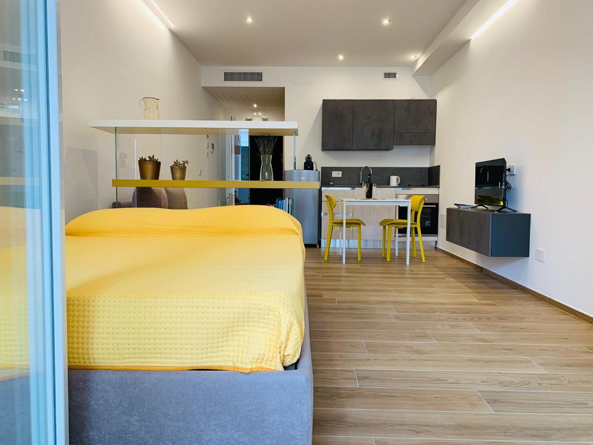 Domus13-With Private Parking Apartment Bari Exterior photo